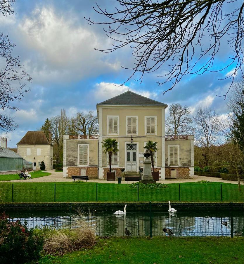 La Voulzie Appartement - Proche Centre Avec Parking Prive Provins Esterno foto